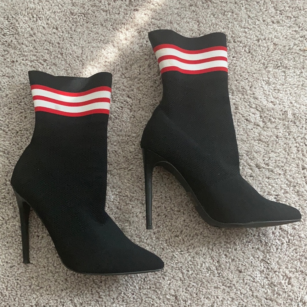 Steve Madden black red and white boots